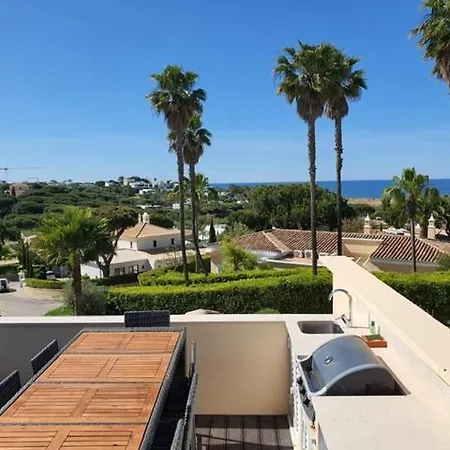 Sleeps 10 With Pool Air Con And Wifi