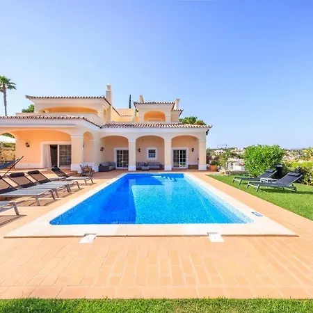 Sleeps 10 With Pool Air Con And Wifi فيلة *