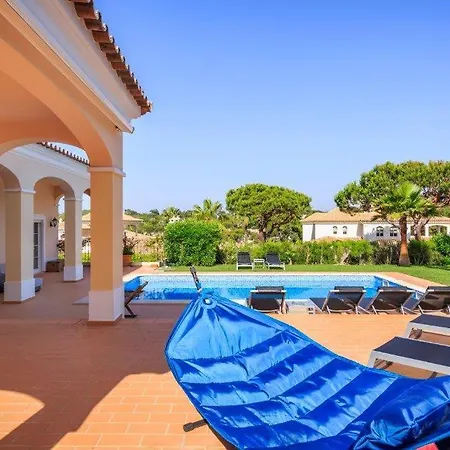 Sleeps 10 With Pool Air Con And Wifi فالي دو لوبو